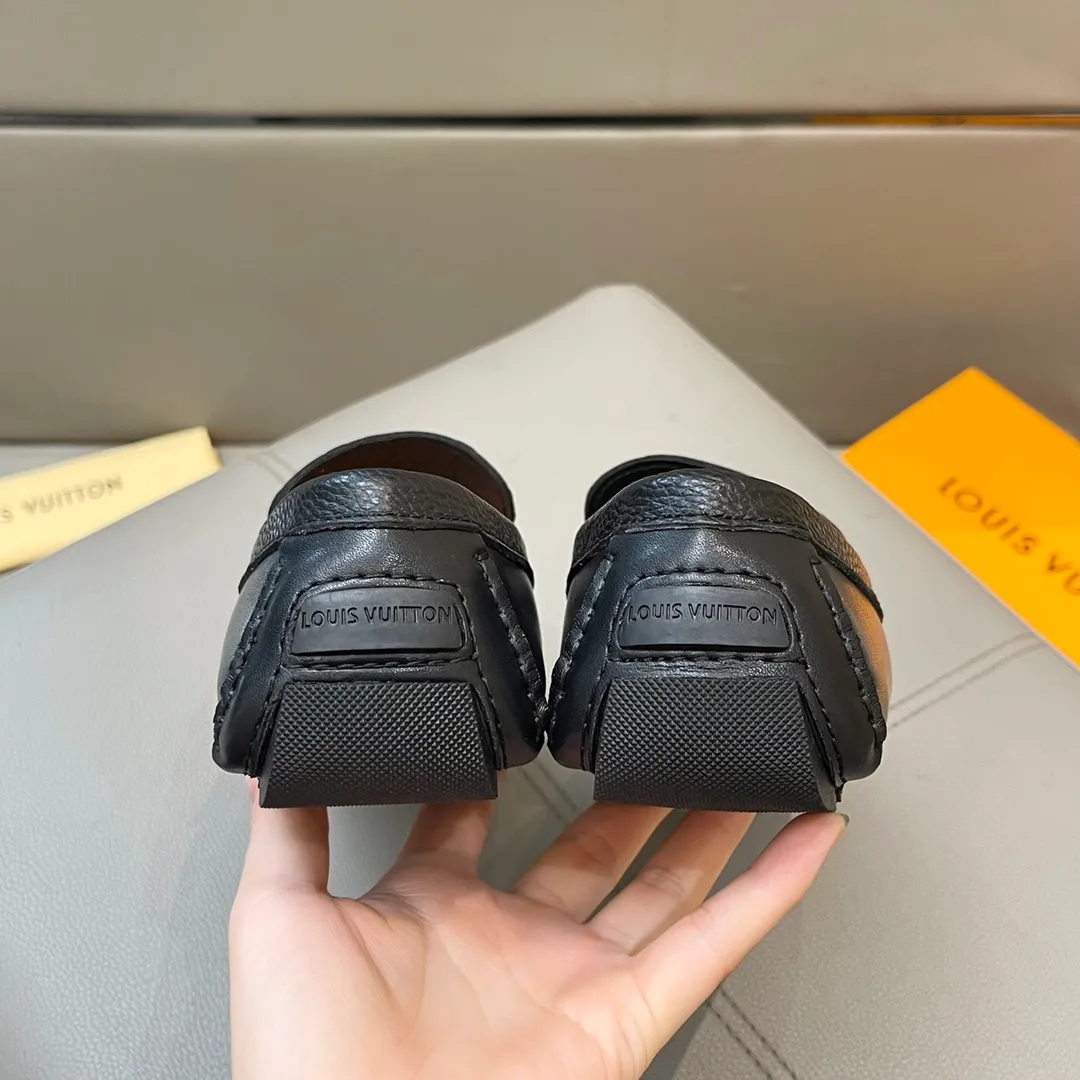 Factory price: 460💰LV men's beanie shoes 2025 official website synchronization <market top version> cowhide pressed grid ➕ black cow lining original packaging. Size 38-45